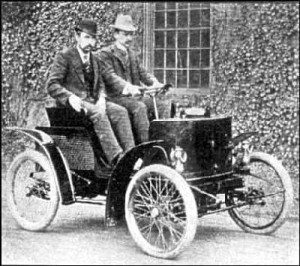 Read more about the article First Connecticut Auto Race: 1899 or 1900? Historians Disagree