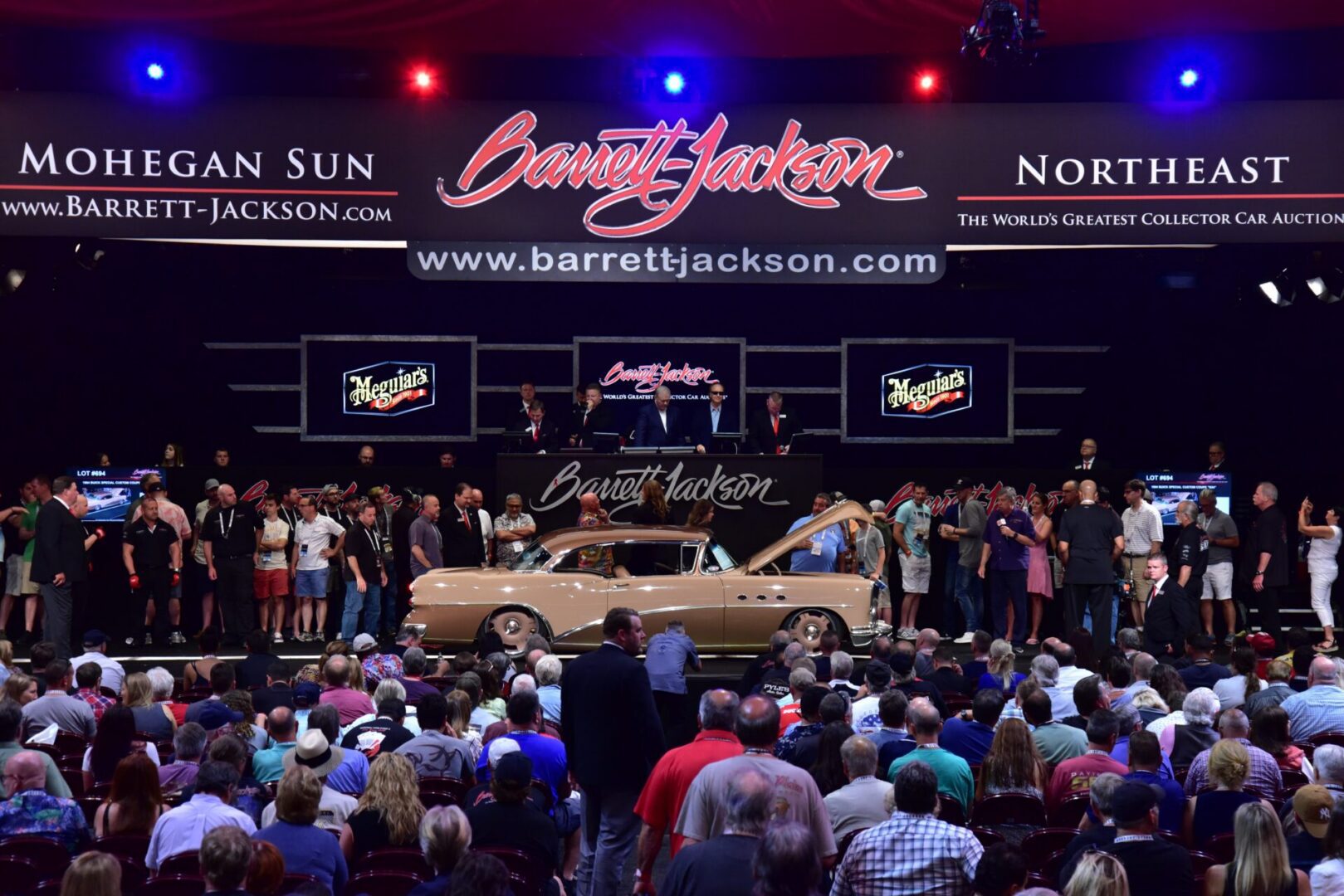 Read more about the article Barrett-Jackson Northeast Auction Makes History with $2.7-Million Sale of Last-Built C7 Corvette, Continues to Fuel Market with Diverse Docket
